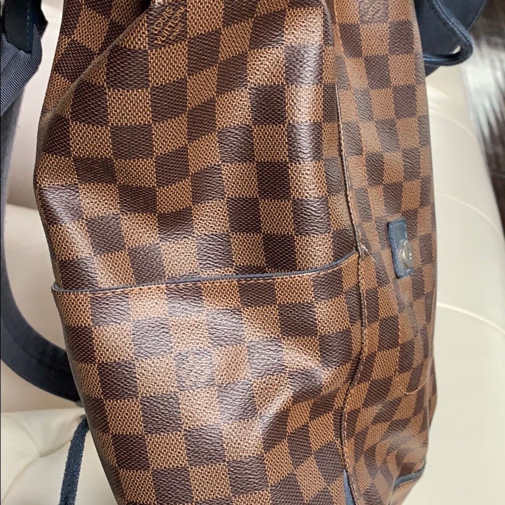 backpack - Picture 4 of 4